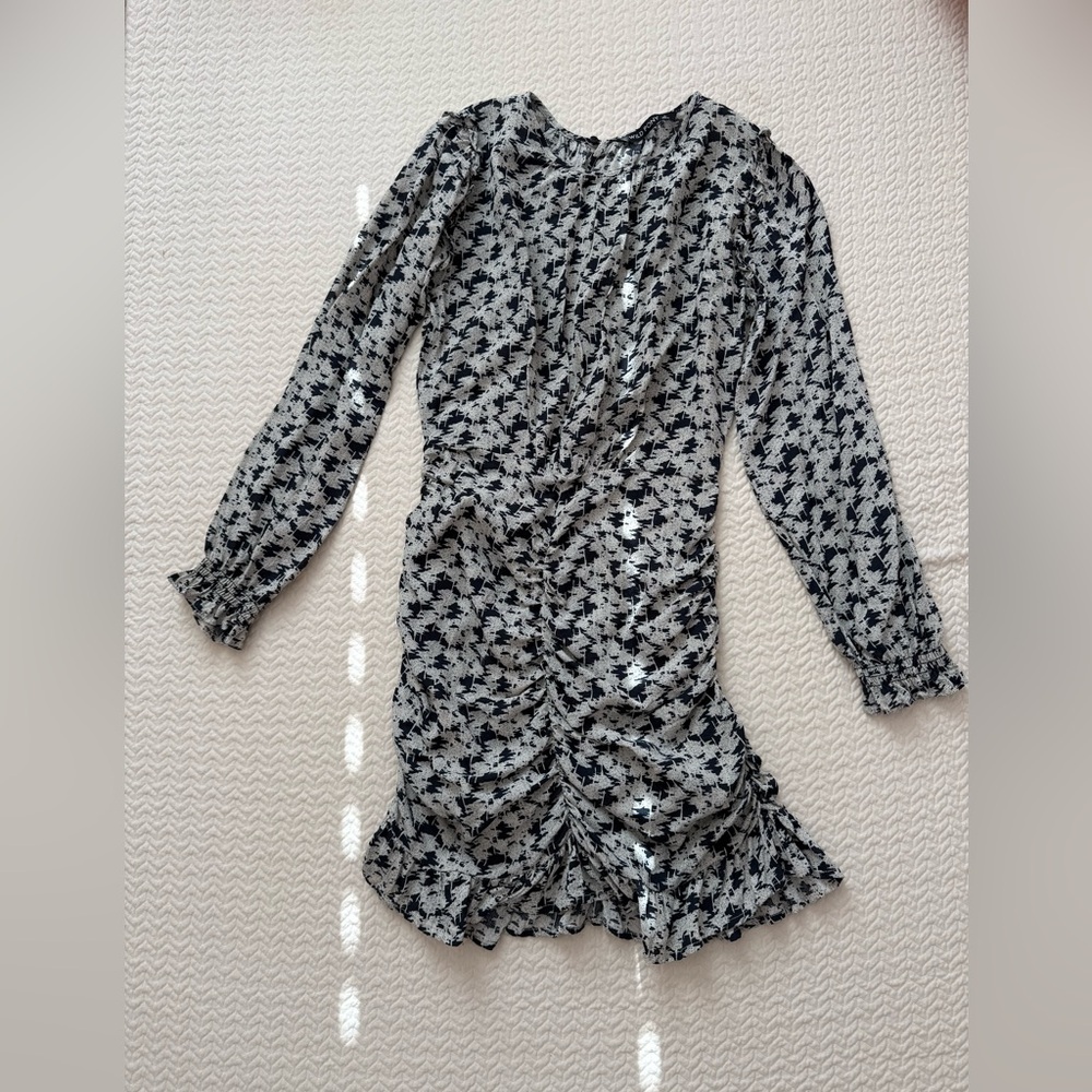 Elegant Black and White Long Sleeve Dress